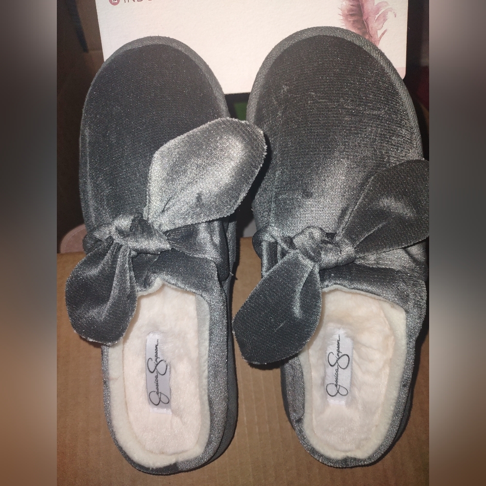 Jessica Simpson slippers